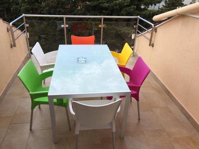 Apartments And Rooms Vesna نوفاليا المظهر الخارجي الصورة