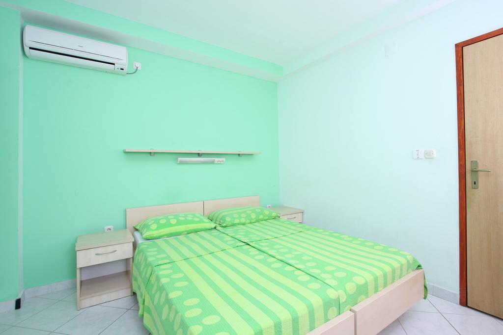 Apartments And Rooms Vesna نوفاليا المظهر الخارجي الصورة