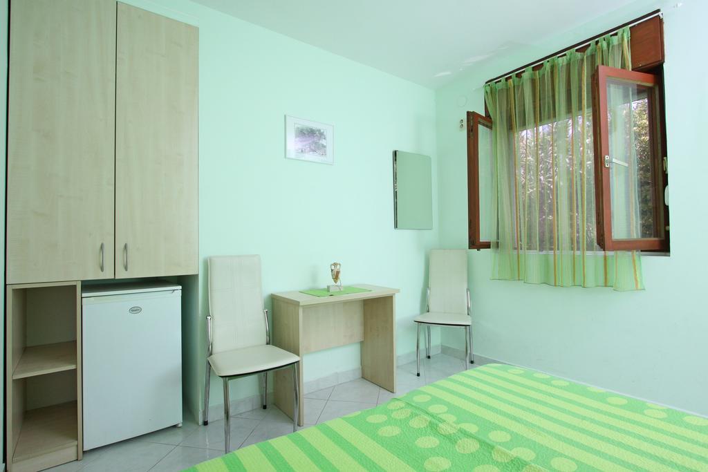 Apartments And Rooms Vesna نوفاليا المظهر الخارجي الصورة