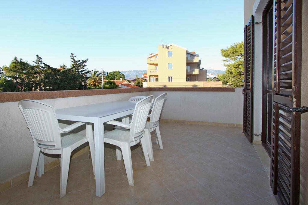 Apartments And Rooms Vesna نوفاليا المظهر الخارجي الصورة
