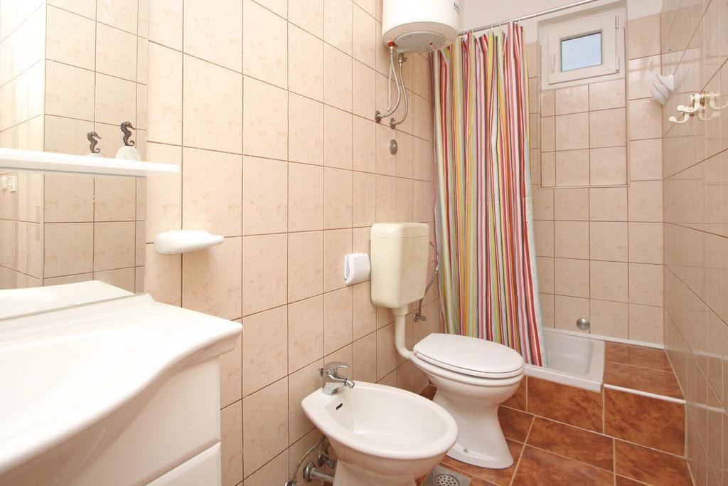 Apartments And Rooms Vesna نوفاليا المظهر الخارجي الصورة