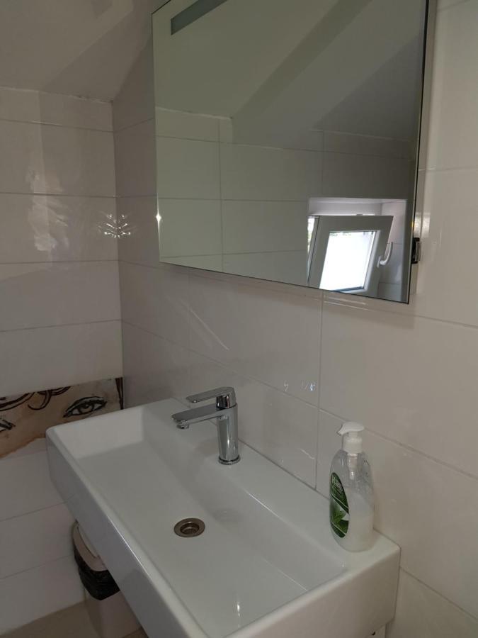 Apartments And Rooms Vesna نوفاليا المظهر الخارجي الصورة